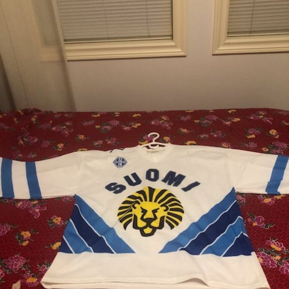 Team Finland vintage hockey jersey - Picture 2 of 3